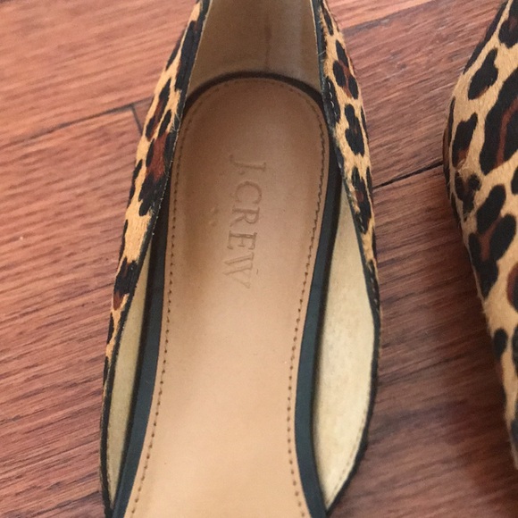 Leopard print pointy flats, size 9. - Picture 2 of 4